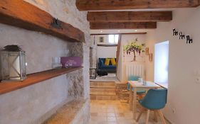 By les Climats - L'Angevin - Gevrey-Chambertin